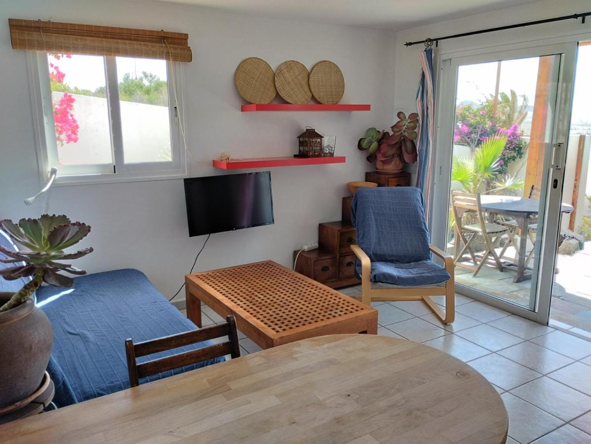 Beautiful Small Bungalow, Amazing Views And Garden ฟามารา ภายนอก รูปภาพ