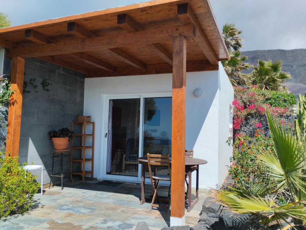 Beautiful Small Bungalow, Amazing Views And Garden ฟามารา ภายนอก รูปภาพ